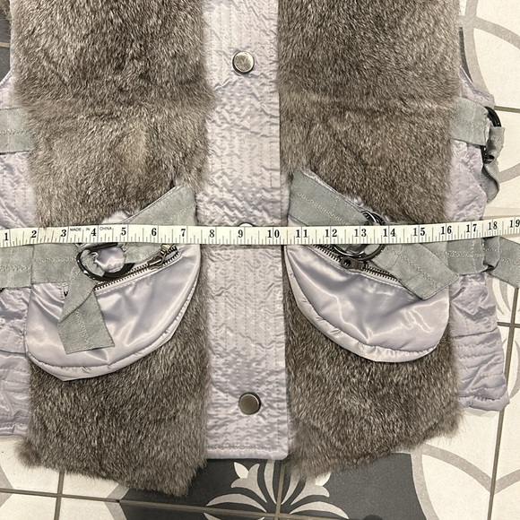 Rabbit Fur Vest with adjustable fit - Picture 16 of 16